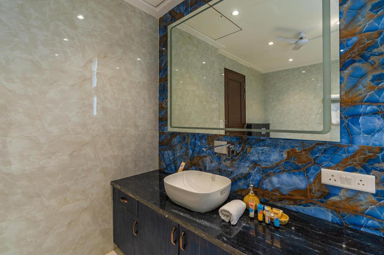 Stayvista At Blanc Belle With Outdoor Pool Sohna Esterno foto