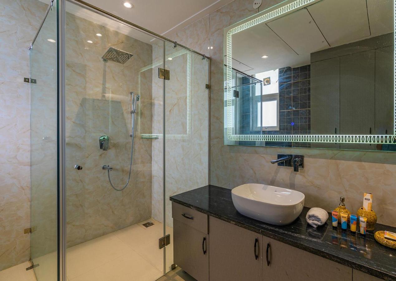 Stayvista At Blanc Belle With Outdoor Pool Sohna Esterno foto